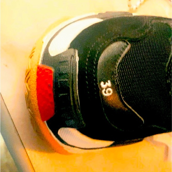 MEN'S TRIPLE S SNEAKER IN BLACK BALENCIAGA - Picture 2 of 6